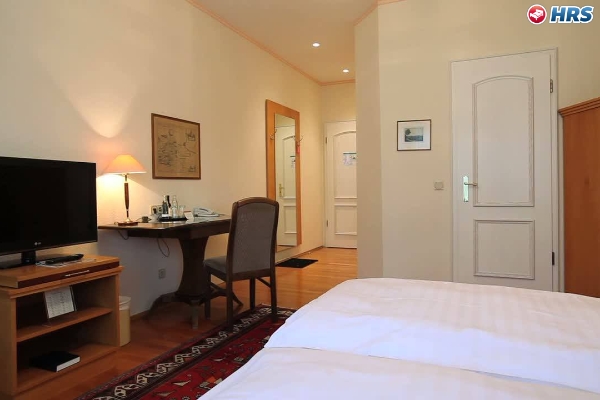 Unter den Linden Parkhotel (Halberstadt)